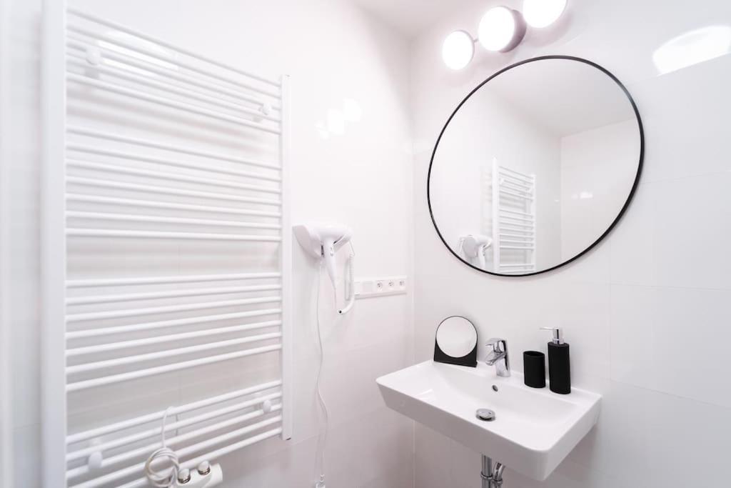 Gold Garden Terrace Apartment Brno Luaran gambar