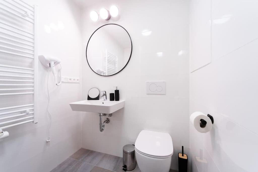 Gold Garden Terrace Apartment Brno Luaran gambar