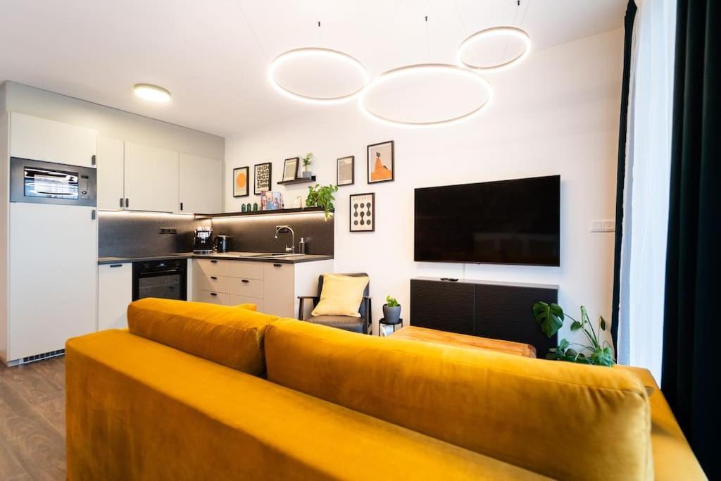 Gold Garden Terrace Apartment Brno Luaran gambar