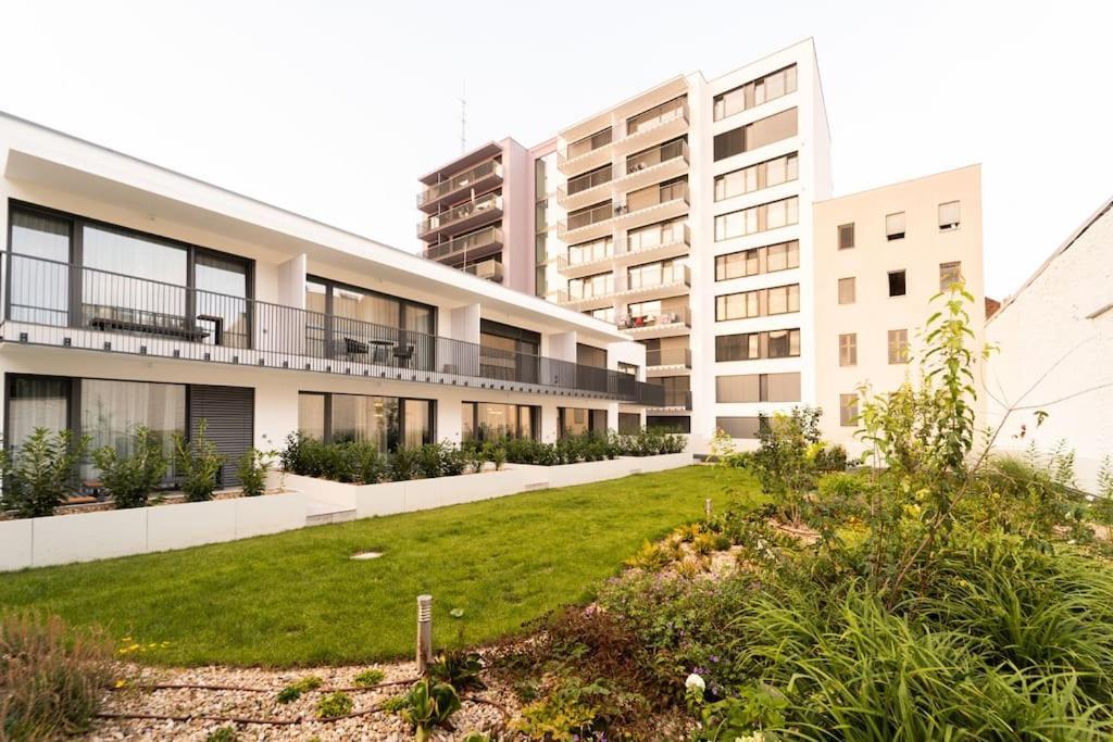 Gold Garden Terrace Apartment Brno Luaran gambar