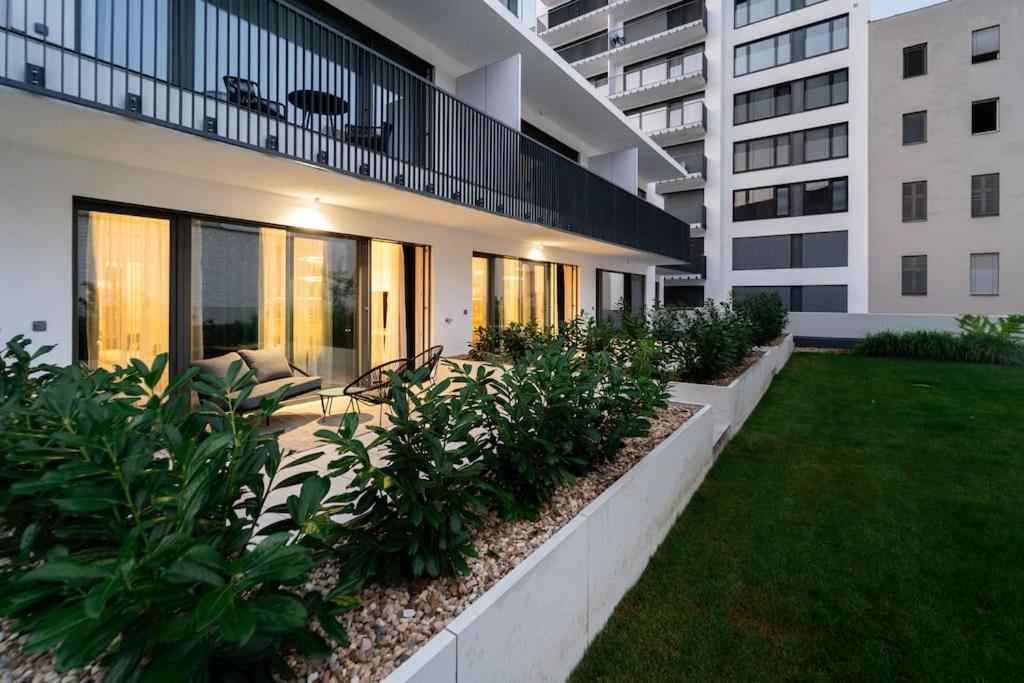 Gold Garden Terrace Apartment Brno Luaran gambar